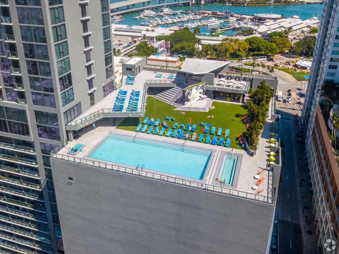 Luxurious King Bed Suite In Downtown Miami Exteriér fotografie